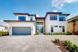 W415E - The Modern Chic Mansion