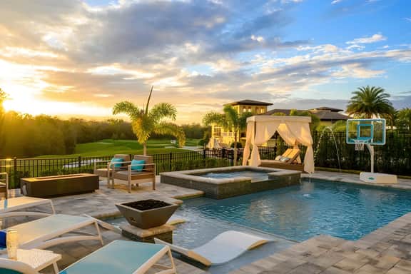 BD003E - The Stunning Bear's Den Estate
