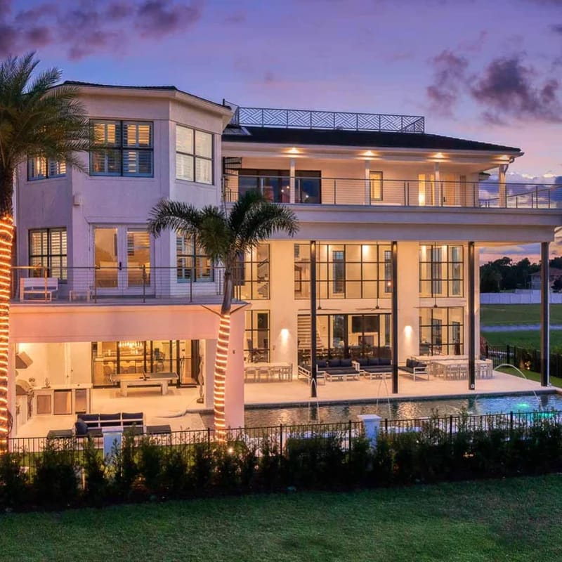 W402E - The Eclectic Colonial Estate