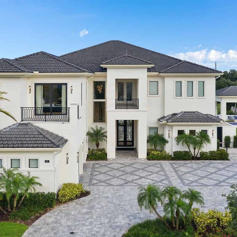 W320E - The Entertainment Mansion